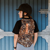 <tc>Back protector</tc> Horse <tc>The Leopard</tc>